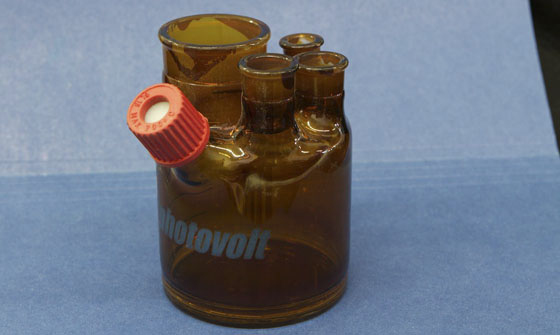 Amber Titration Vessel for 2010